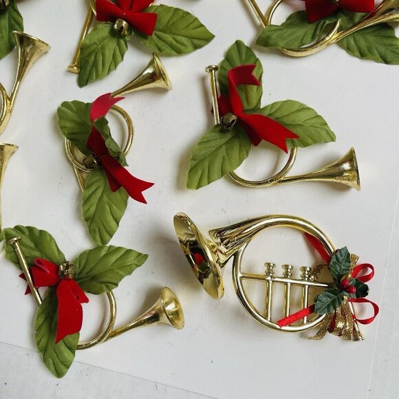 Gold Horn Napkin Rings Poinsettia Green Red Bells Christmas Holiday Party - Picture 3 of 6
